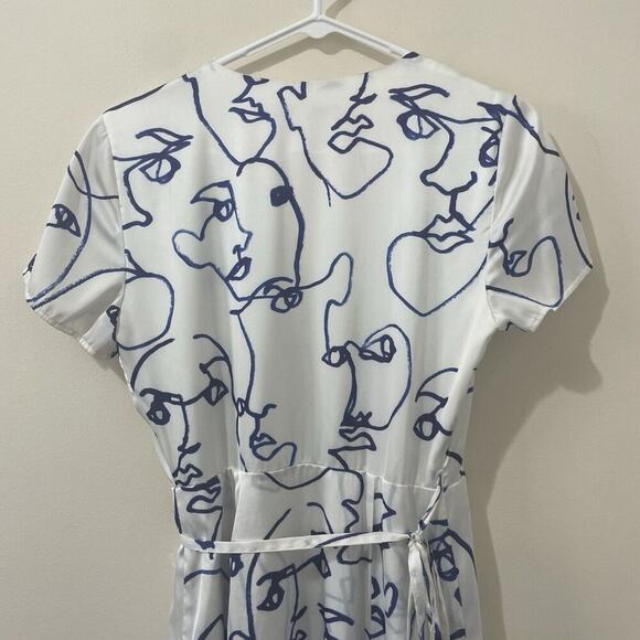 Hutch Printed Rosa Artsy Wrap Short Sleeve Tiered Midi Dress Faces White Size XS - Picture 9 of 11